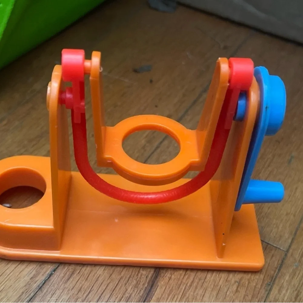 Fisher-Price 1988 Little People School Playset Jump Rope 2550